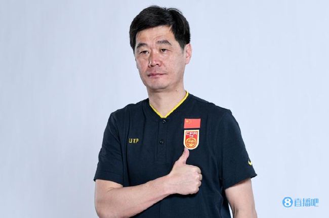张丰毅受邀赴北电当考官 甄子丹边弹边唱秀才艺 2015-03-17 今年北京电影学院特邀演员甄子丹、张丰毅参与招生，二人将担任北电高职学院表演专业复试考官。